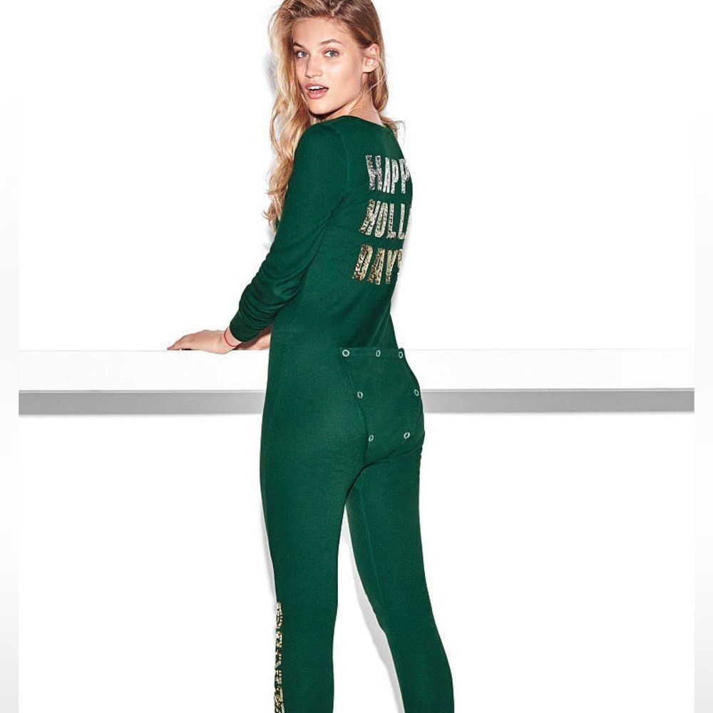 PINK Victoria's Secret Womens Limited Edition Holiday Onsie Pajamas Green Medium